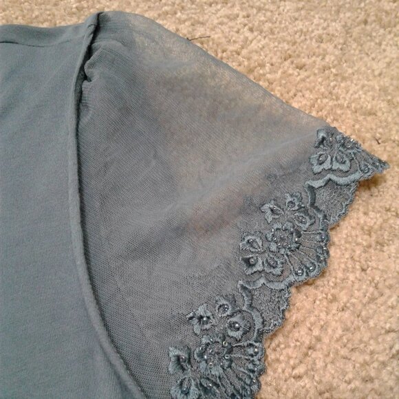 Hillard & Hanson top with sheer detailed short sleeves Size: XL - Picture 11 of 16